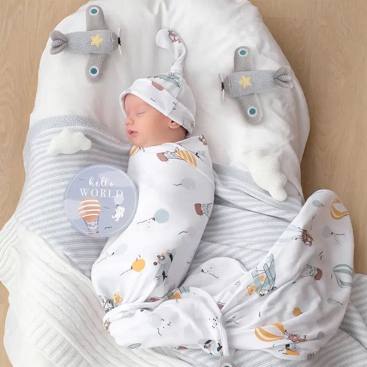 'Up Up & Away' Newborn Swaddle & Card Gift Set