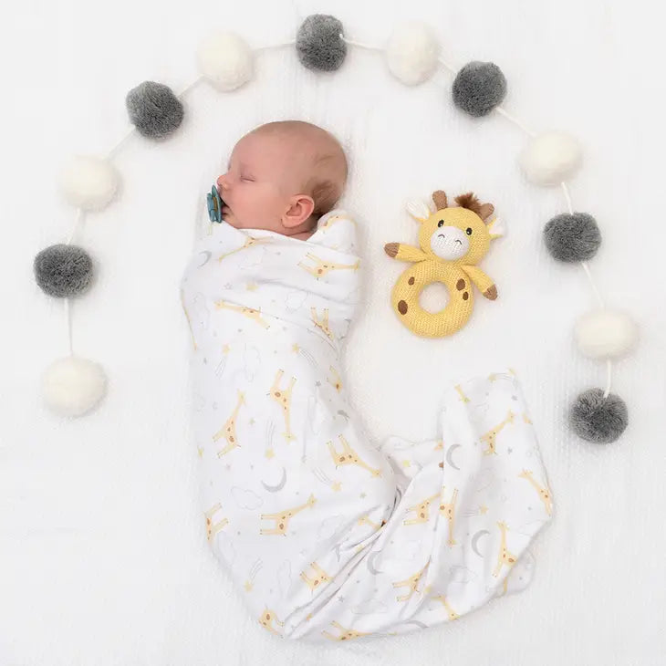 'Noah Giraffe' Swaddle & Ring Rattle Gift Set