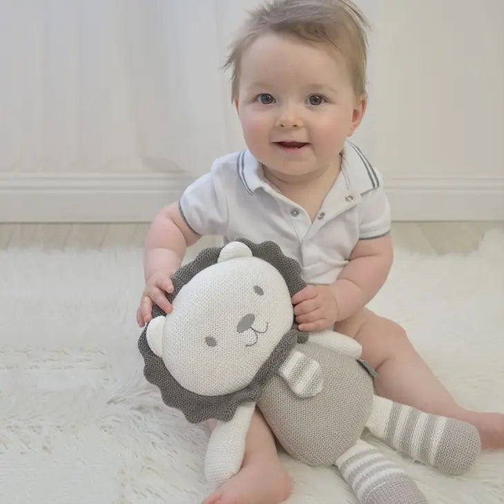'Austin the Lion' Knitted Toy